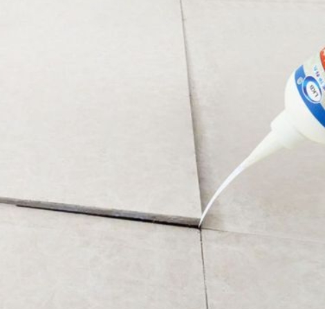 龙湖瓷砖空鼓维修公司分享卫生间瓷砖脱落的原因可能有以下几点